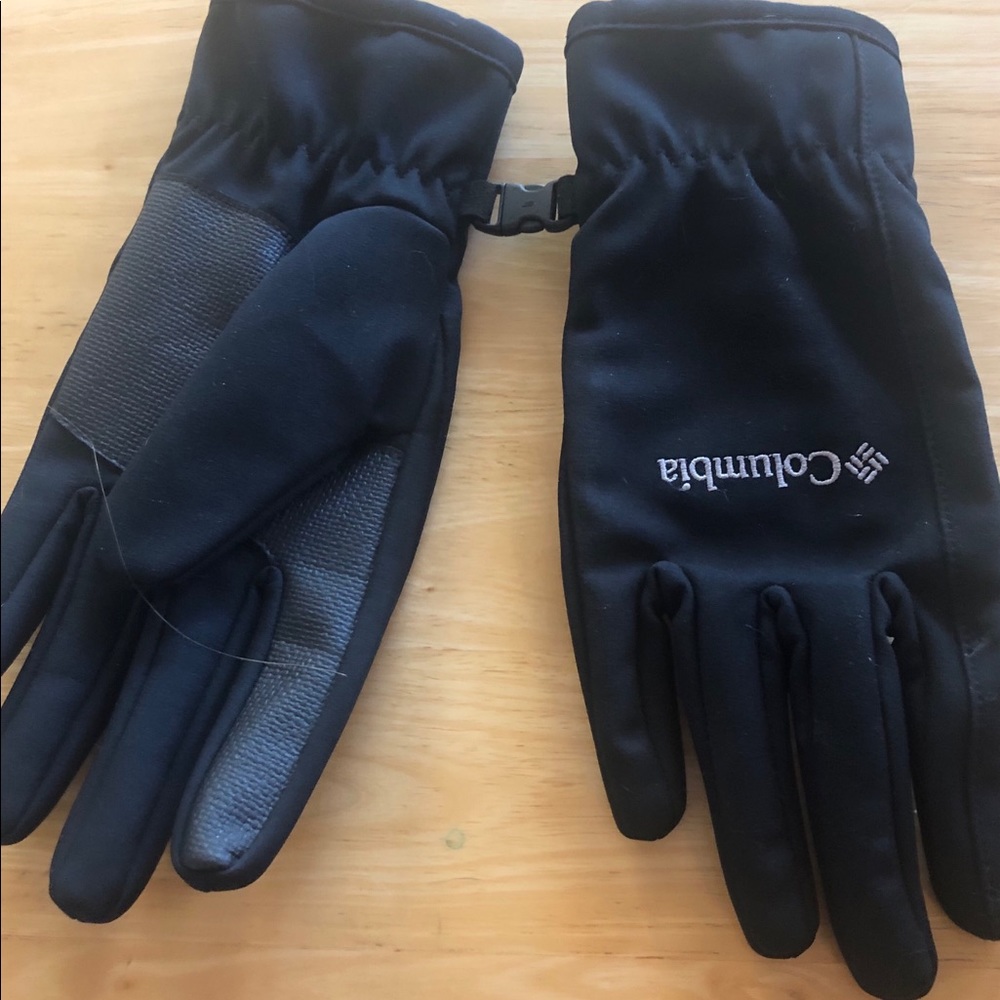Columbia men’s gloves. Black. Size S